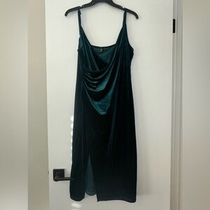 Size 1X Elegant Green Velvet Dress